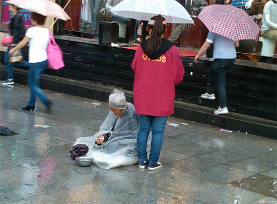 从最美女孩被开除反思道德行为