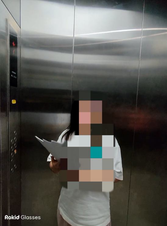 智能眼镜成了偷拍空姐的“神器”？记者调查：贴膜可无感拍摄，公共场所隐私谁来保护？