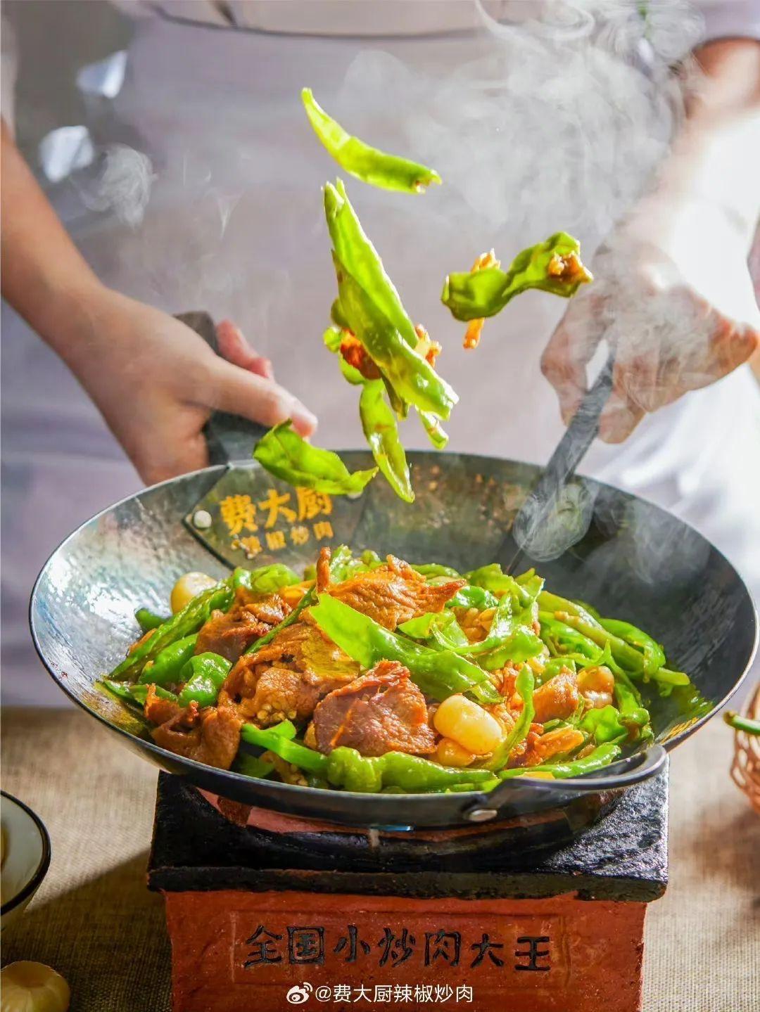 一纸新规让烹饪江湖展开“摘牌”行动，当“大王”退场，餐饮品牌靠什么说话？
