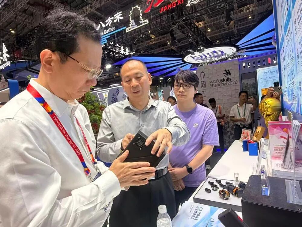“河南一技校101名毕业生入职北大”,引热议