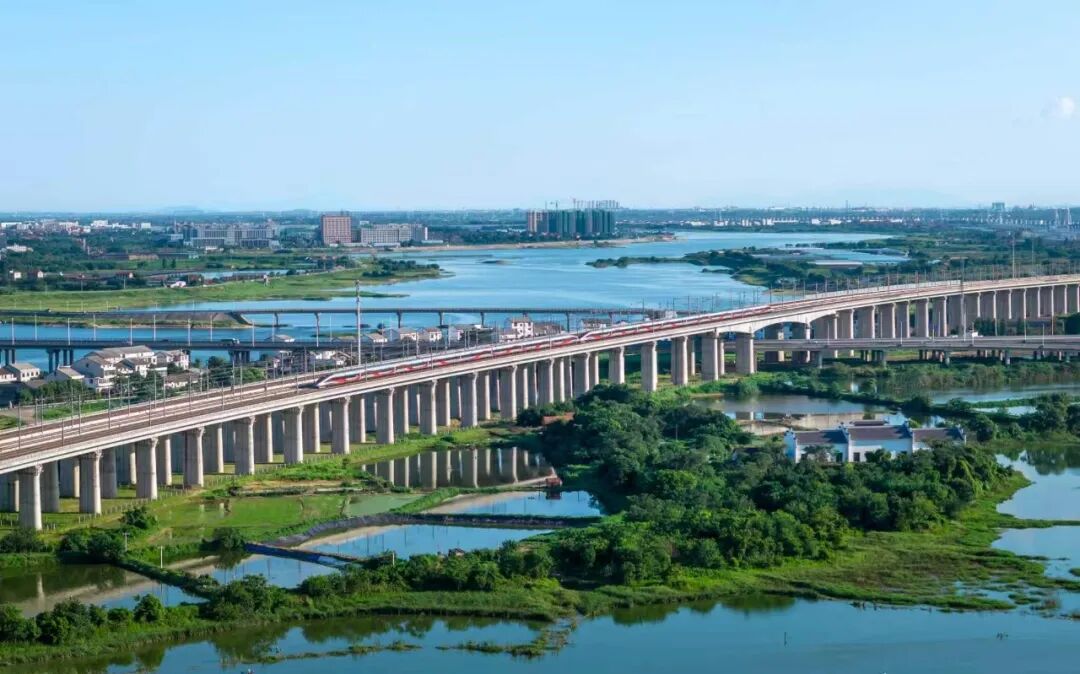 国铁集团启动全国铁路列车车次编排改革