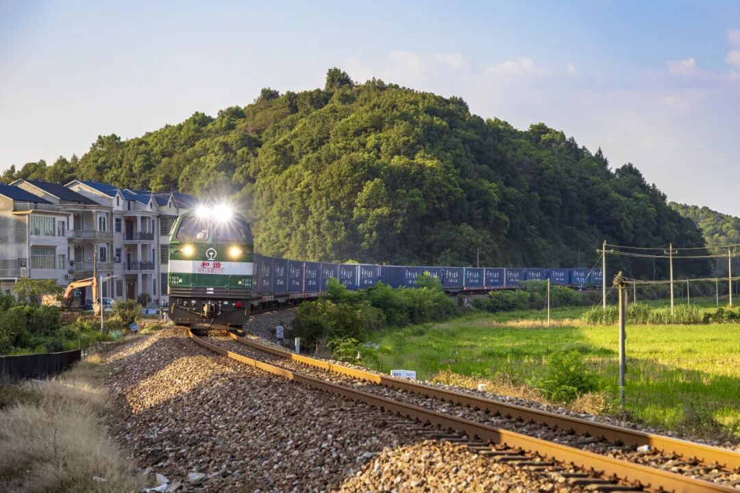 国铁集团启动全国铁路列车车次编排改革